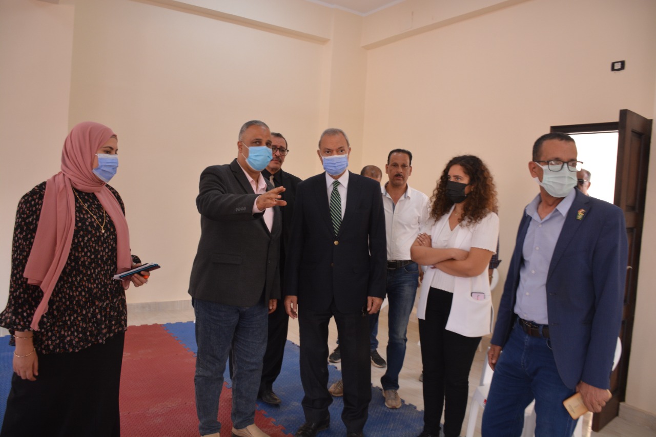 محافظ القليوبية يتفقد مشروع تطوير وإعادة تأهيل قرية جمجرة الجديدة 