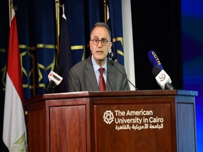 الدكتور أحمد دلال رئيس الجامعة الأمريكية في القاهرة