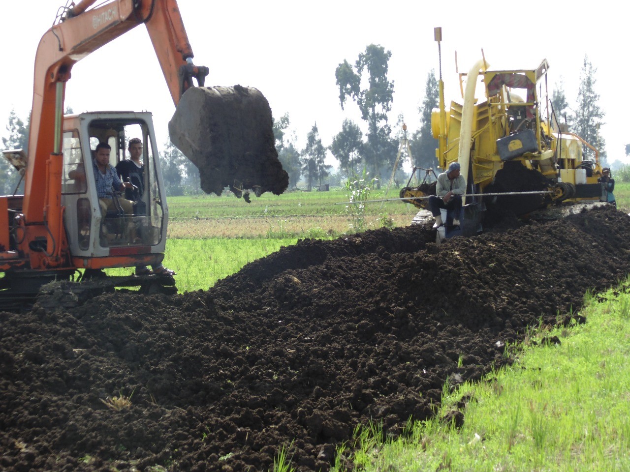 الرى: إحلال وتجديد 30 ألف فدان بشبكات الصرف المغطى