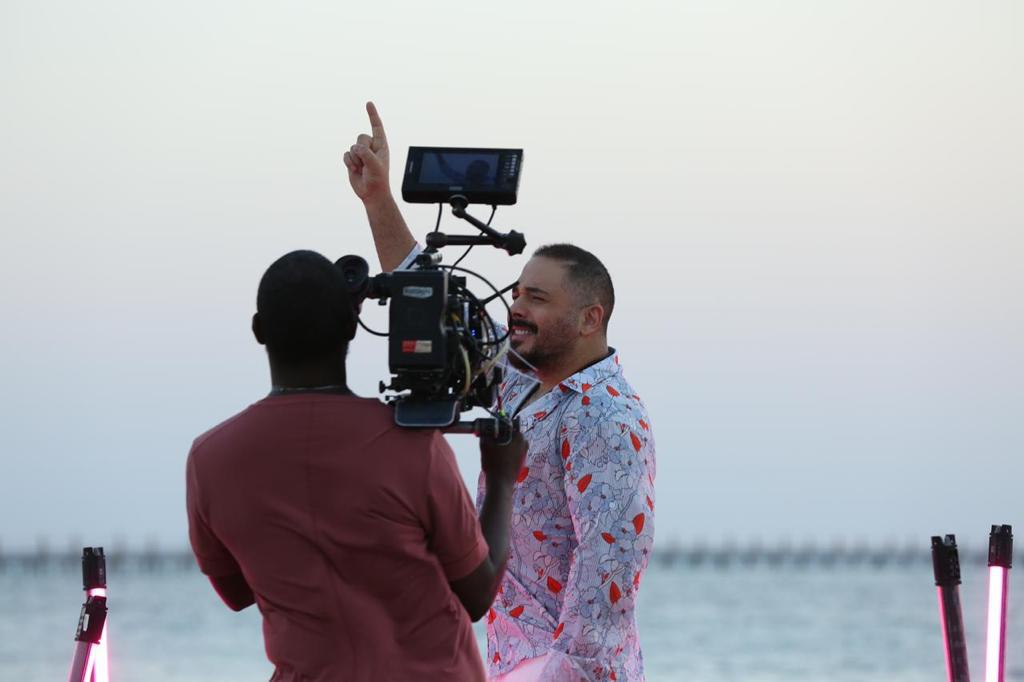 بعد مهرجان الجونة.. رامي عياش يجمع 14 نجماً لأول مرة في كليب 