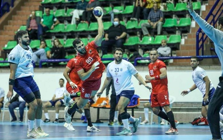 الاهلى والزهور فى اليد