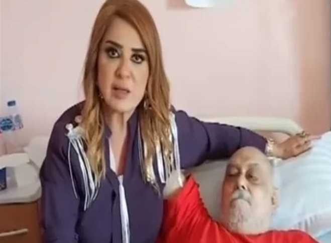 مادلين طبر تبكي على رحيل الشاعر شوقي حجاب