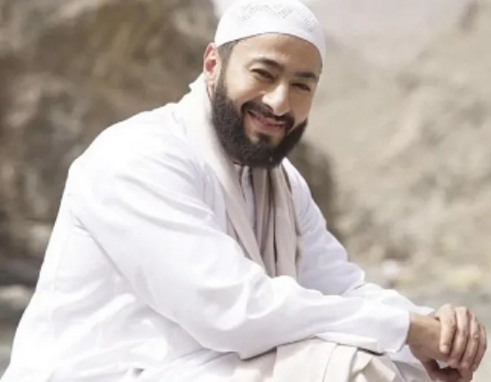 الفنان حمادة هلال 