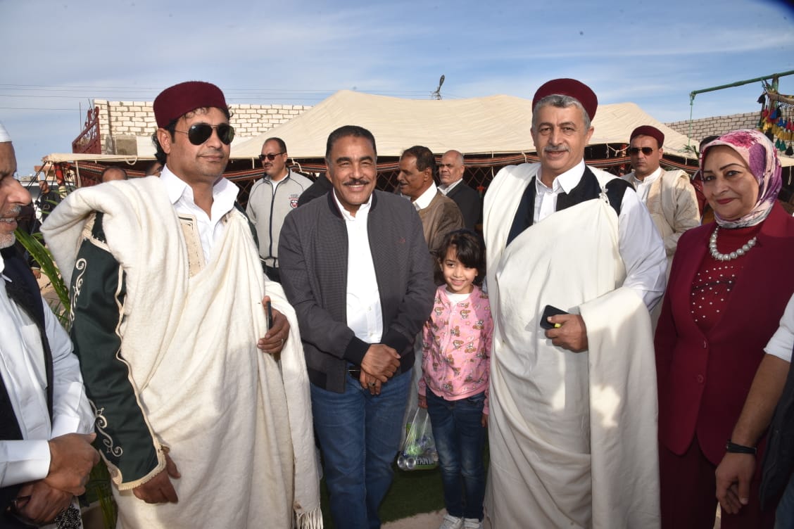 شعيب يتفقد مركز رعاية الخيول بمرسي مطروح  .. صور