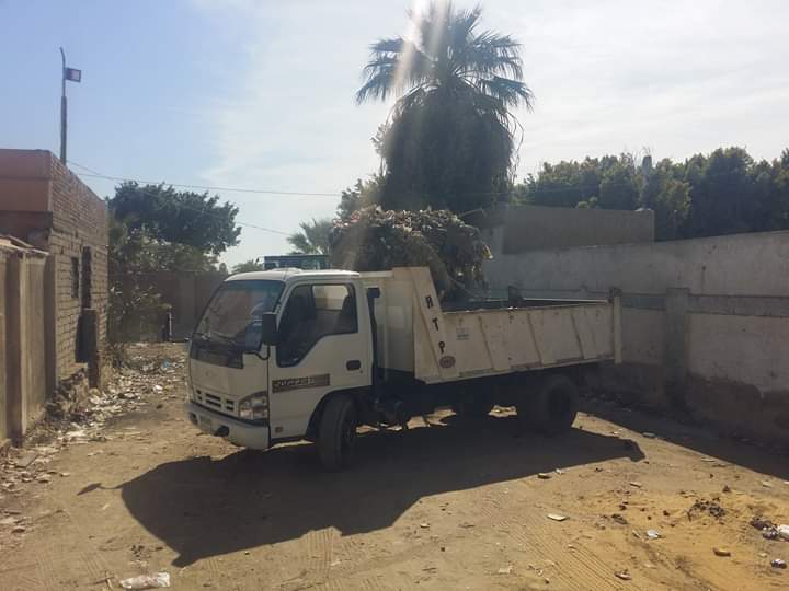 حملات لتجميل ونظافة حى السويس .. صور