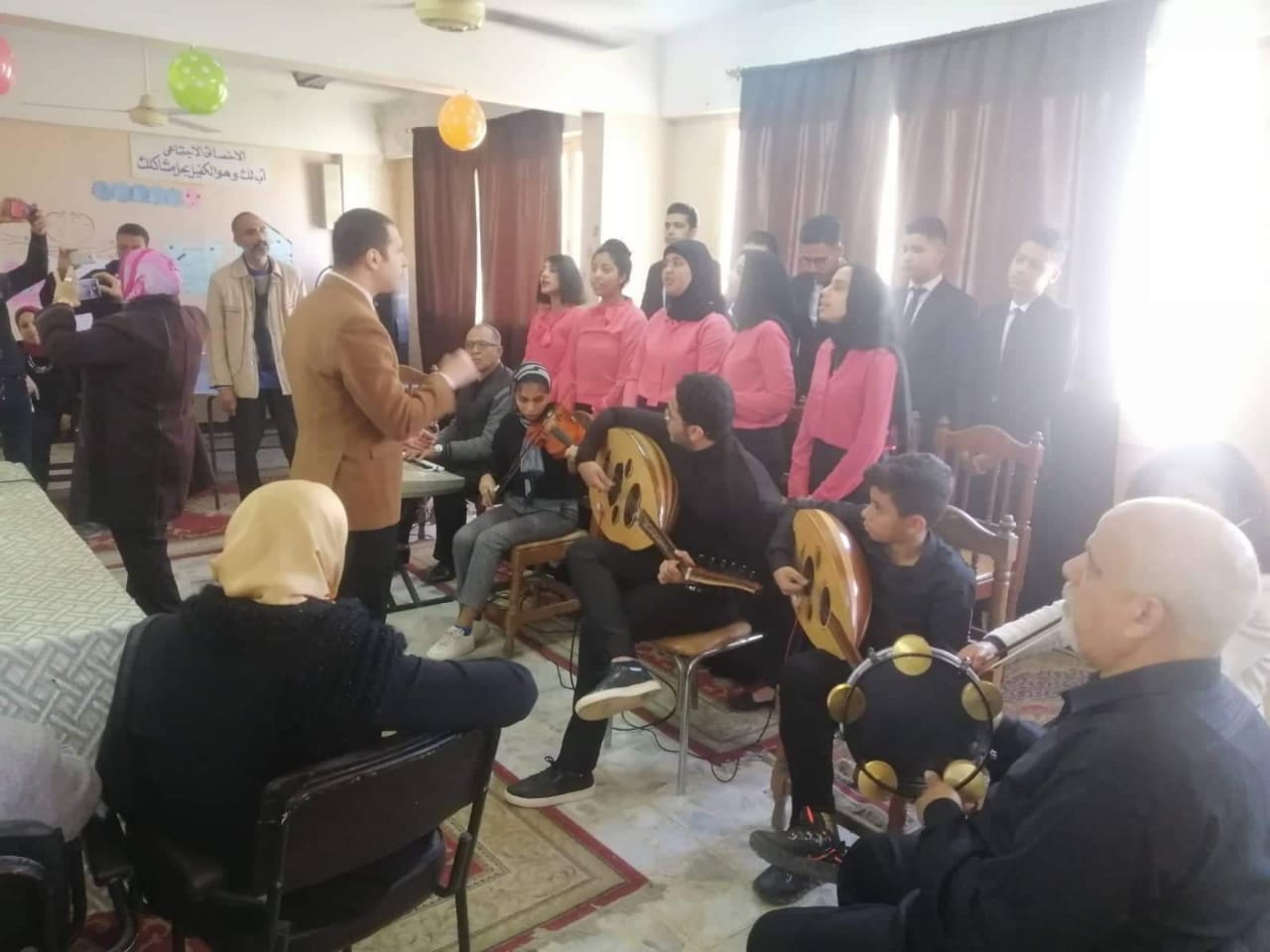  تعليم طوخ تُكرم موجهات ومعلمات رياض الاطفال