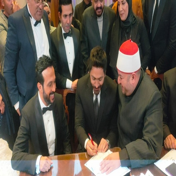 تامر حسني يشهد على عقد قران أحمد عصام 