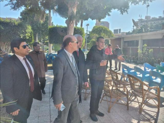 رئيس جامعة أسيوط يتفقد أعمال التطوير والتجديد بنادي الجامعة