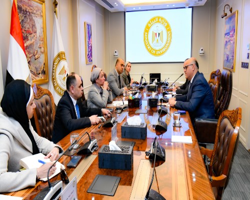 وزيرة البيئة ومحافظ القليوبية 