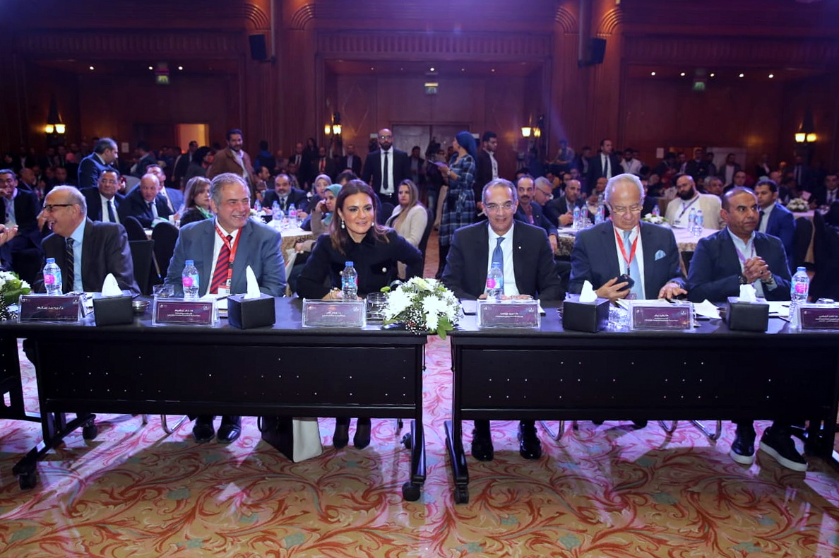 وزيرا الاستثمار والاتصالات يفتتحان مؤتمر غرفة صناعة تكنولوجيا المعلومات.. صور