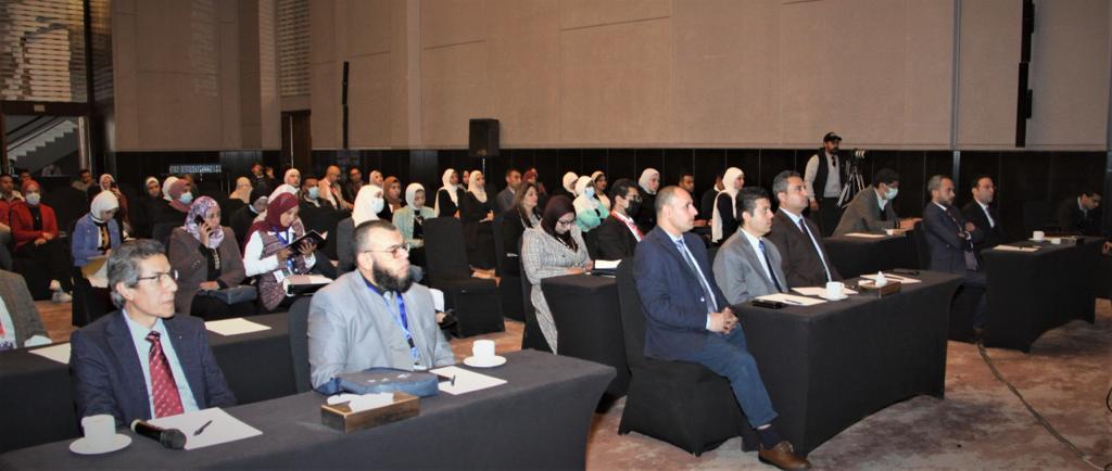 عمرو عثمان  يستعرض دور صندوق مكافحة الإدمان في التنمية الاجتماعية والاقتصادية للمتعافين