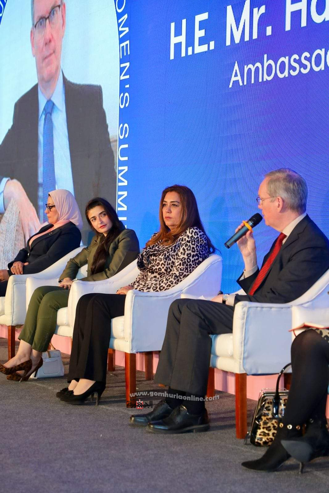 محافظ دمياط تشارك بقمة المرأة المصرية فى نسختها الثالثة 