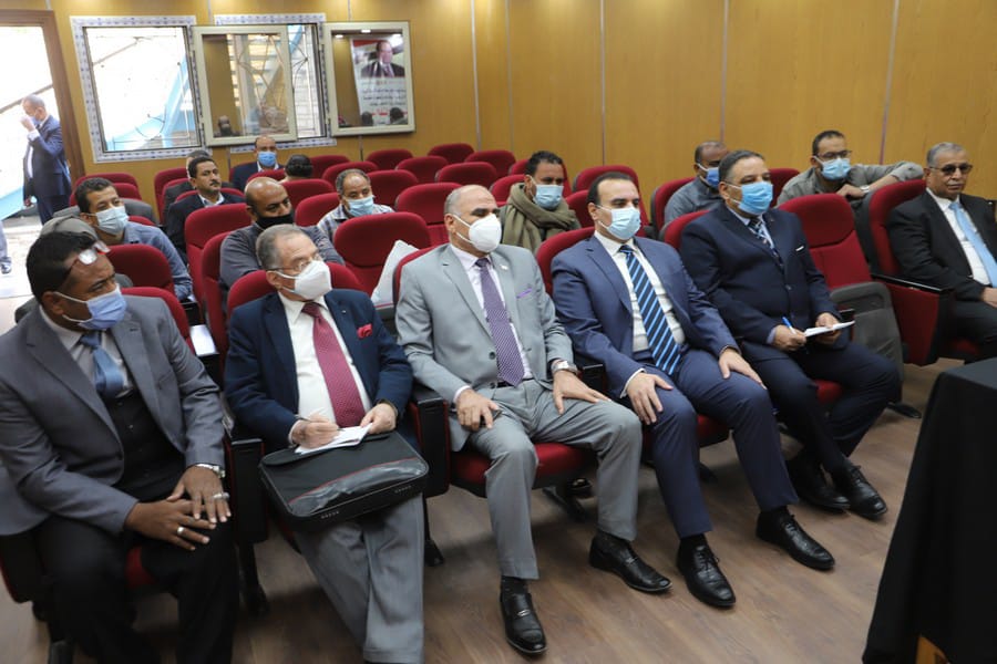 سعفان ومحافظ الأقصر يلتقيان العمالة العائدة من الخارج لمساعدتهم في عمل مشروعات صغيرة