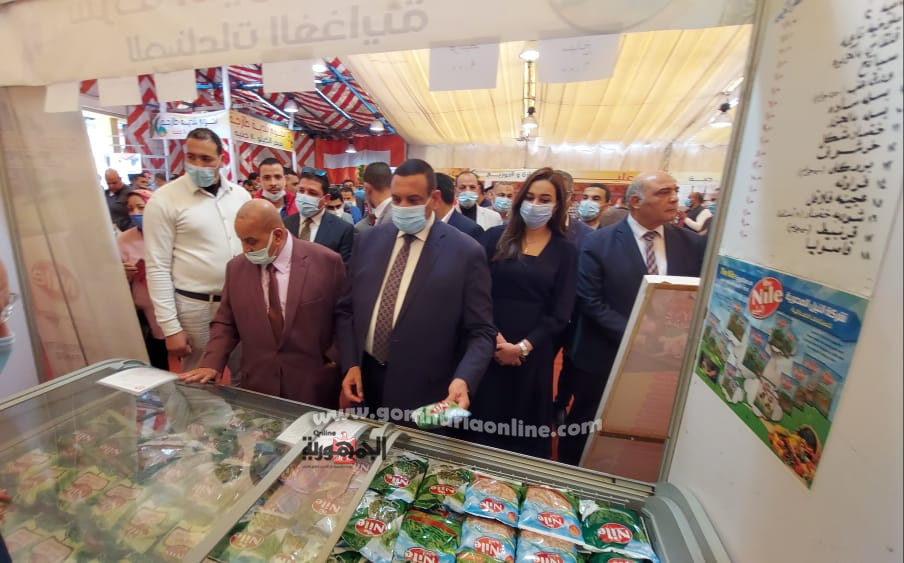 بالصور .. محافظ البحيرة  يفتتح معرض مستلزمات رمضان  بأرض المعارض بدمنهور 