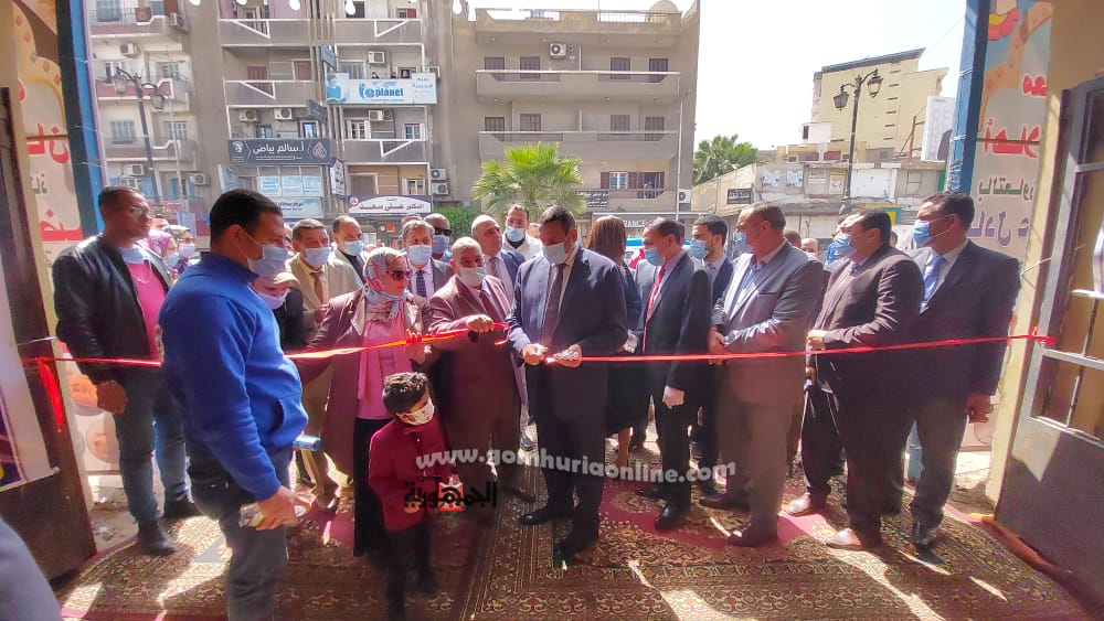 بالصور .. محافظ البحيرة  يفتتح معرض مستلزمات رمضان  بأرض المعارض بدمنهور 