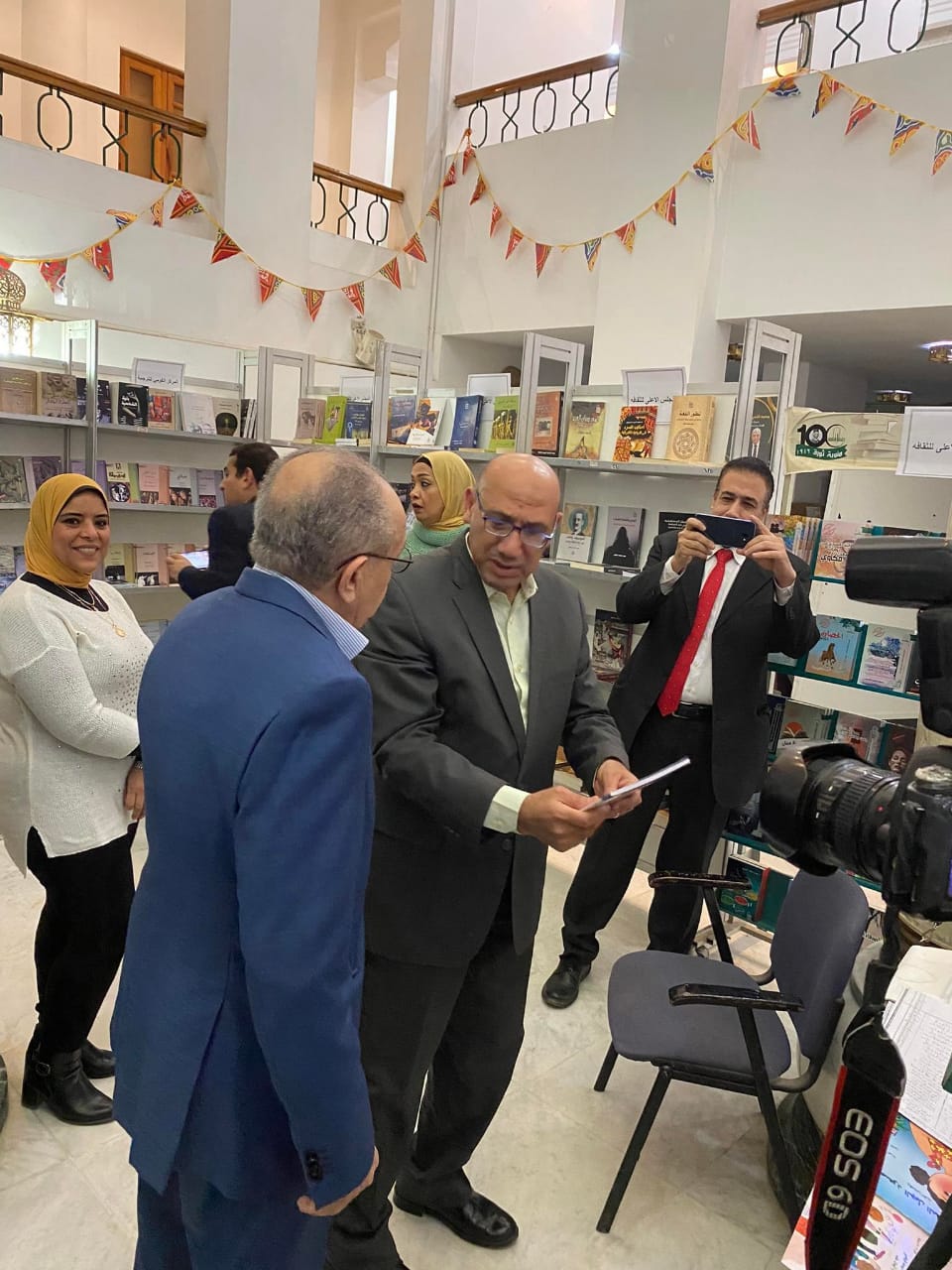 افتتاح الدورة الثانية من معرض الكتاب المسرحى بالأعلى للثقافة  صور