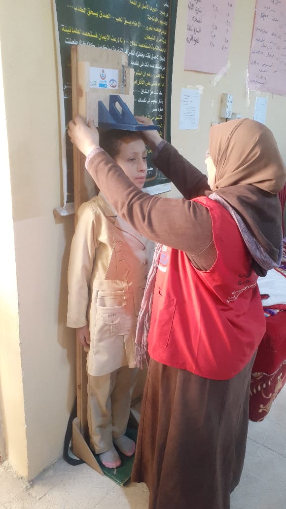 محافظ مطروح يتابع  فاعليات قافلة التأمين الصحي لمدينة  سيوة