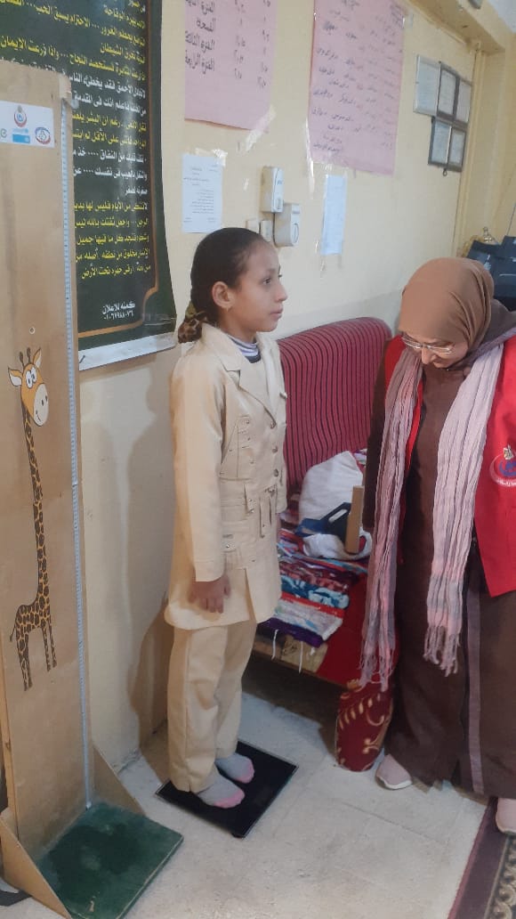 محافظ مطروح يتابع  فاعليات قافلة التأمين الصحي لمدينة  سيوة