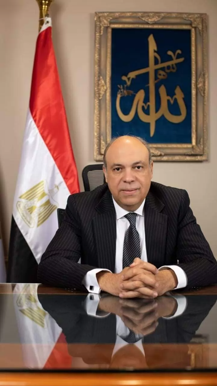 د.سامح الحفنى  وزير الطيران المدنى