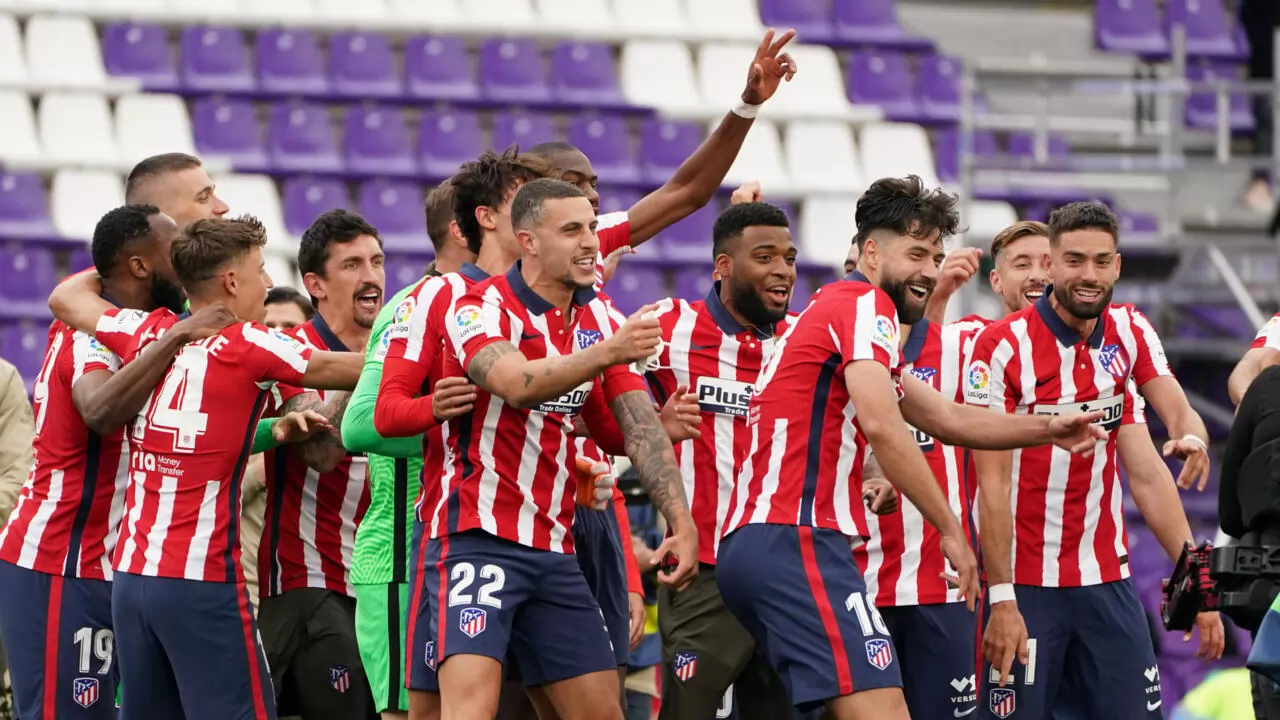 سيميوني يعلن قائمة أتلتيكو لمواجهة برشلونة بالدوري الإسباني 