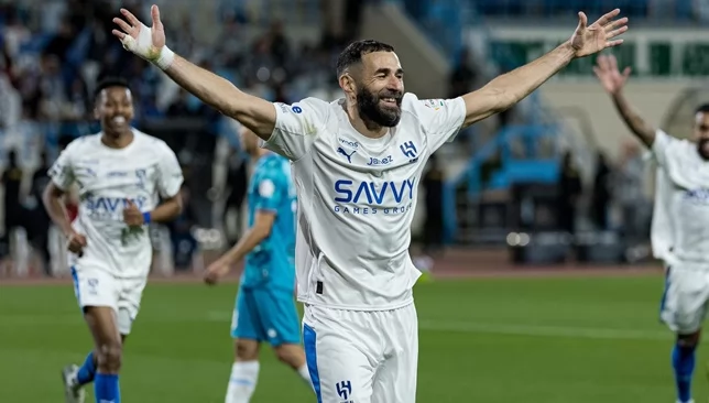 الهلال يكشف سبب استبعاد بنزيما من مواجهة التعاون بدوري روشن 