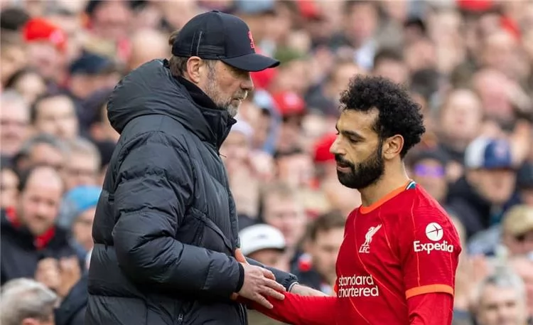 كاراجر: أكبر خطأ ارتكبه محمد صلاح هو بقائه بعد رحيل كلوب 