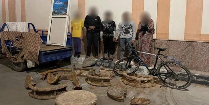 المتهمون والمضبوطات 