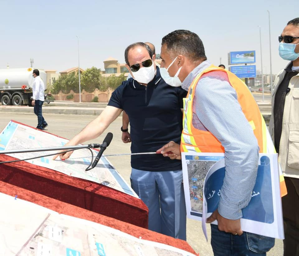 الرئيس السيسي يتفقد تطوير وصيانة الطريق الدائري ومحاور حي الأسمرات