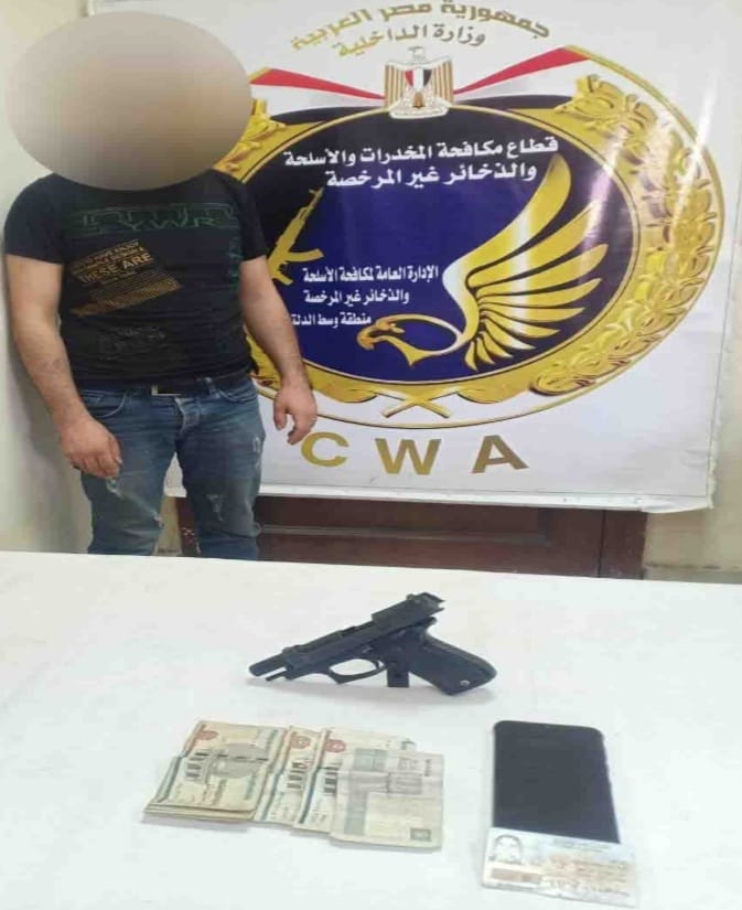 فى حملة أمنية مكبرة.. ضبط تاجرى أسلحة نارية بأسيوط والغربية 