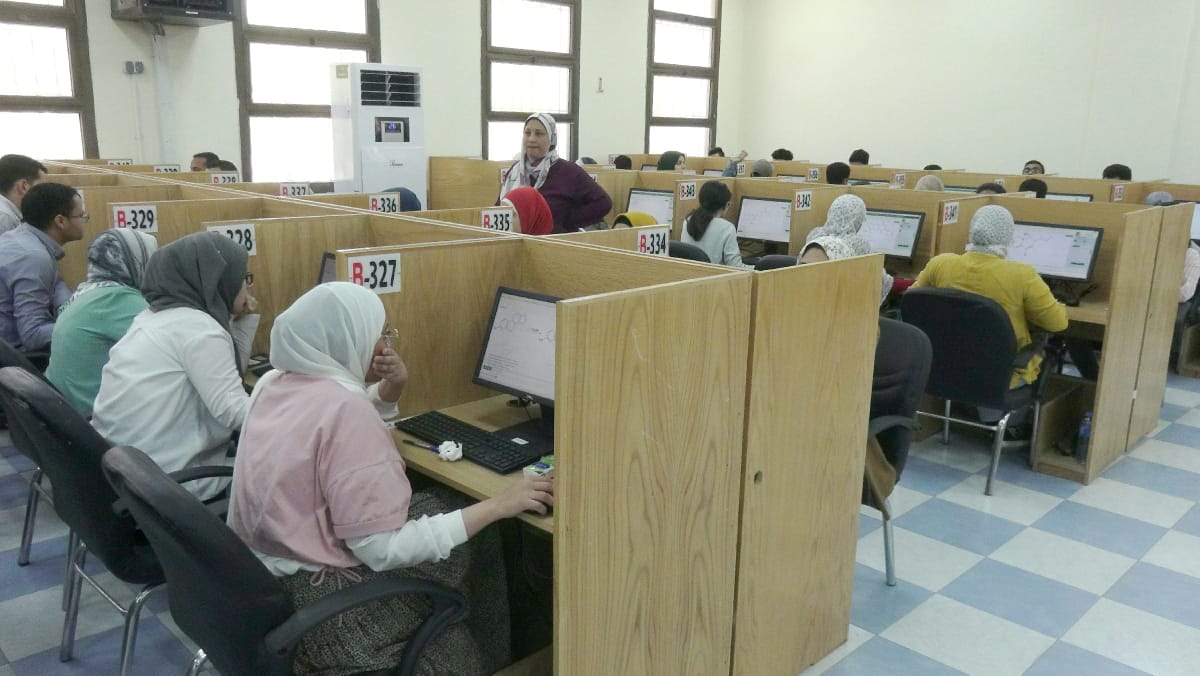 انتظام امتحانات اليوم الاول فى كليات جامعة المنيا