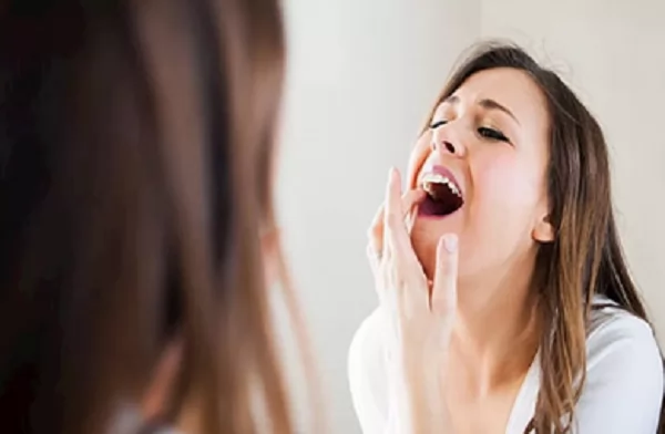 التهاب اللثة قد يهدد القلب والأوعية الدموية 