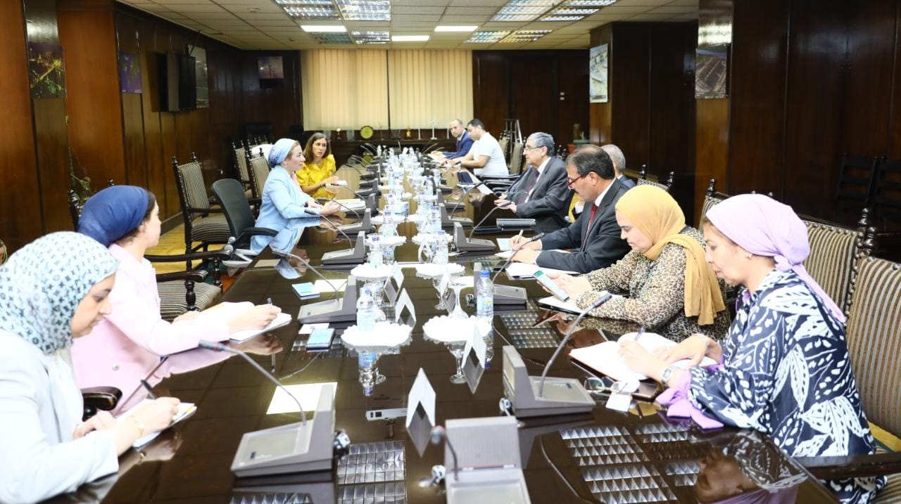 وزيرا الكهرباء والبيئة يضعا اللمسات الأخيرة لـ