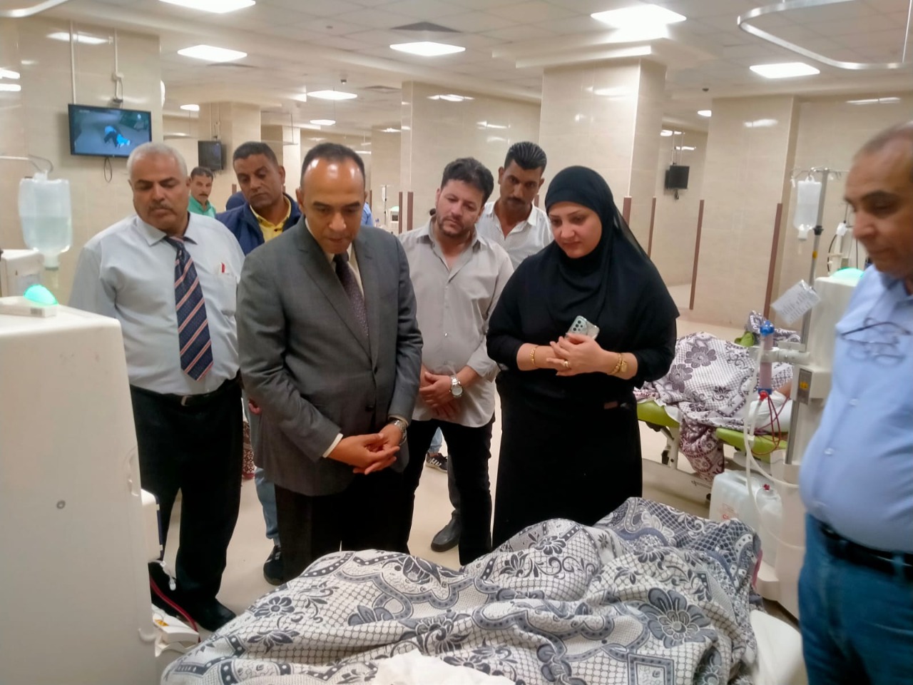 نائب محافظ المنيا يطمئن على رعاية المرضى بمستشفى سمالوط..صور