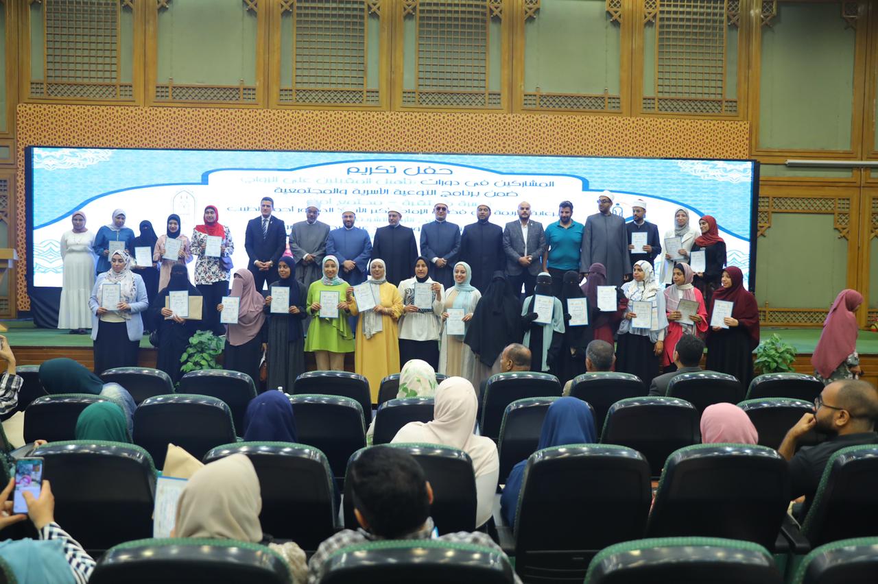 أمين البحوث الإسلامية: واجبنا الديني والشرعي إعداد أسرة سوية