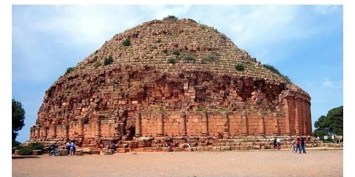 ملتقى الجزائر للإبداع الأدبي والفني يختتم فعالياته بنجاح