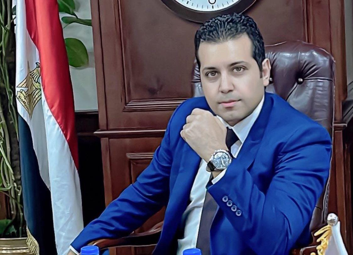 الكاتب مصطفى الحريرى