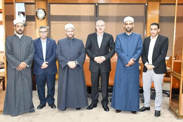 رئيس جامعة القناة يستقبل وفد الدعوة والإعلام الدينى بمجمع البحوث الإسلامية..صور