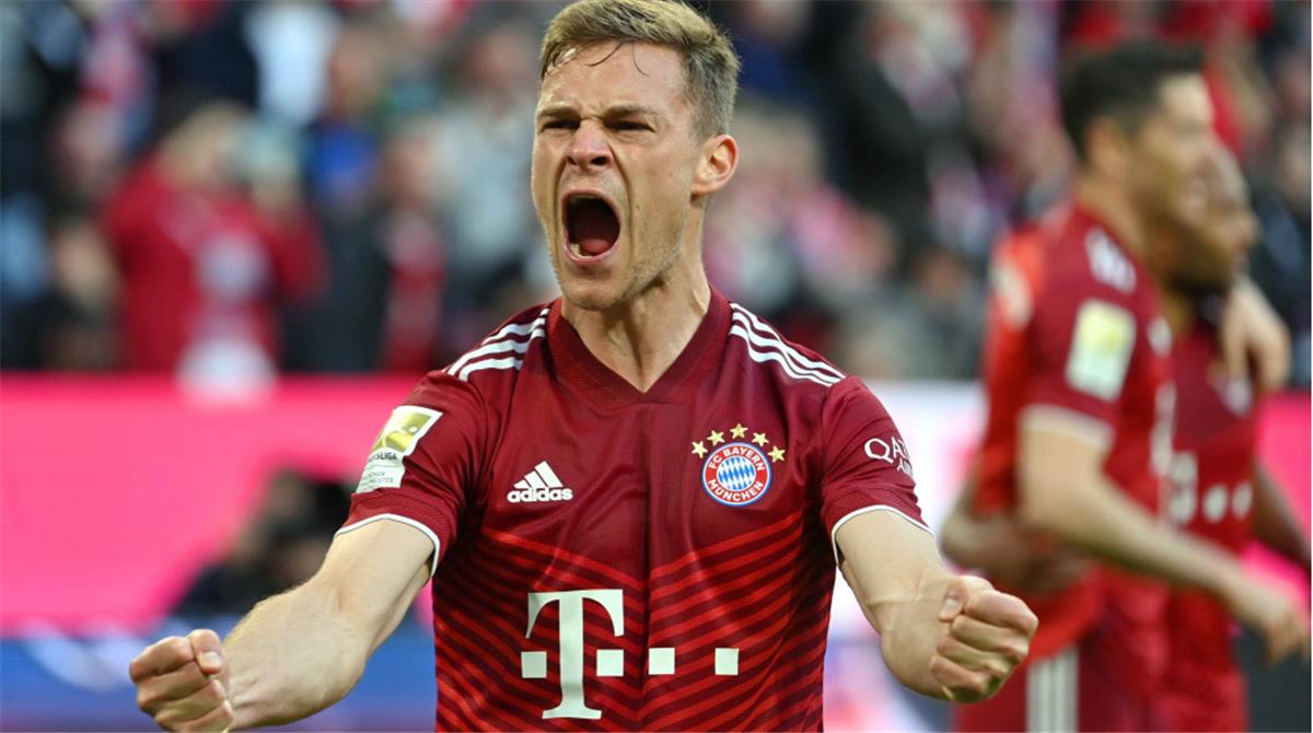 كيميتش لاعب وسط فريق بايرن ميونخ 