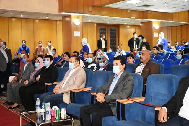  صبحى يطالب شباب الشرقية التوحد خلف القيادة السياسية وعدم الانسياق وراء الشائعات.. بالصور