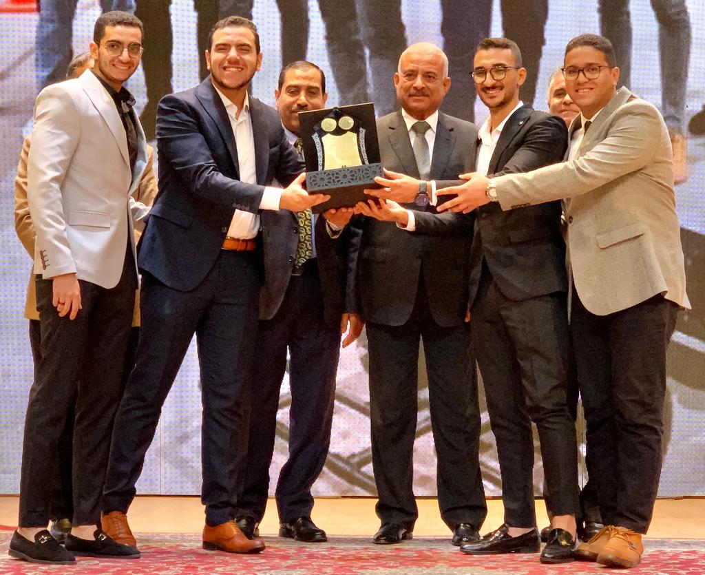 تخريج الدفعة الأولى في كلية الهندسة بجامعة السويس 