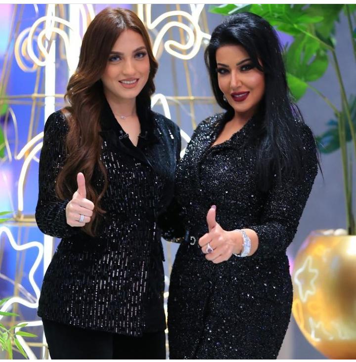 ياسمين عز وسمية الخشاب 