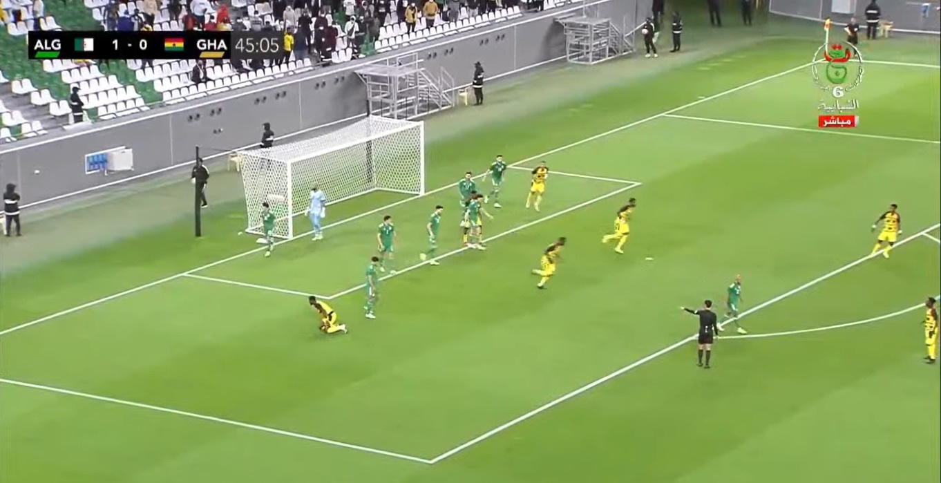الجزائر ضد غانا