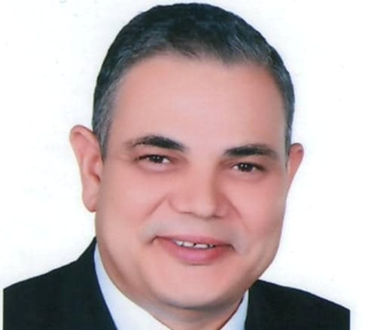 الدكتورعبد الرازق دسوقي