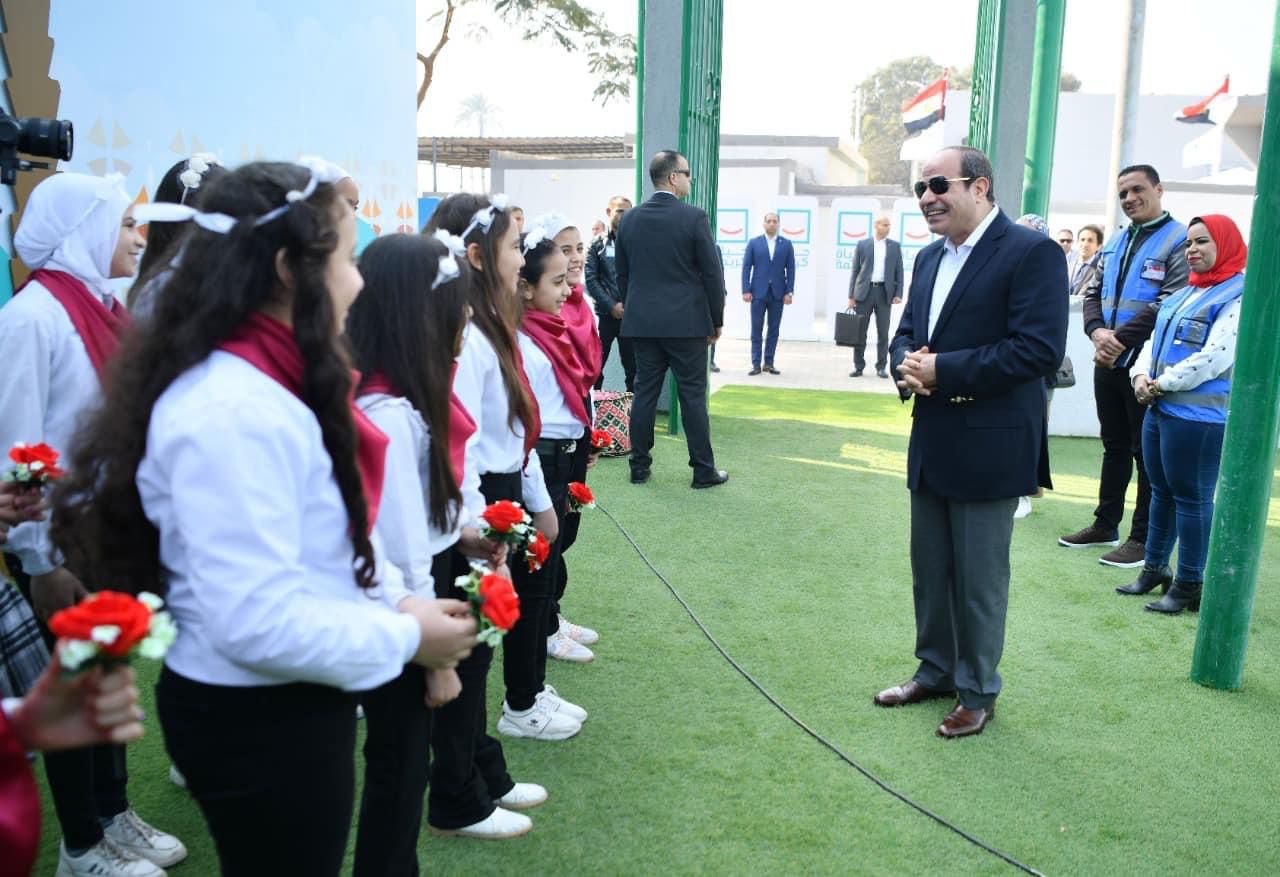  زيارة السيسى التاريخية.. أسعدت السوهاجية ومحافظات قبلى التى كانت يوما منسية