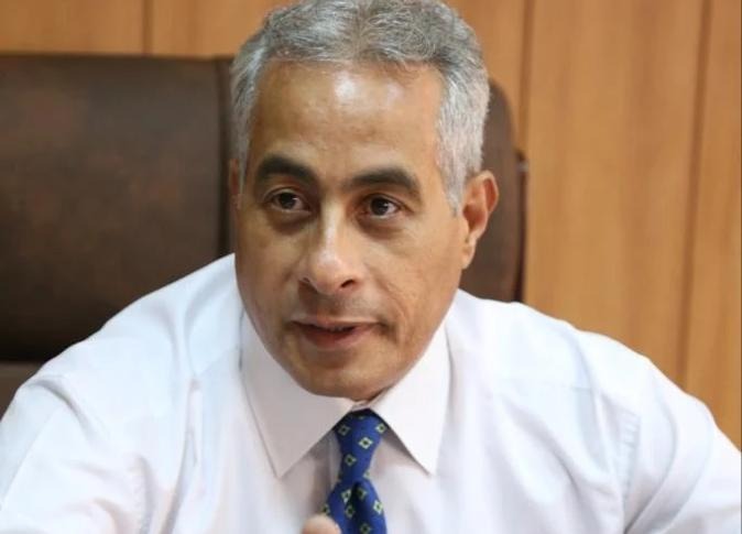 حسن شحاتة وزير القوى العاملة