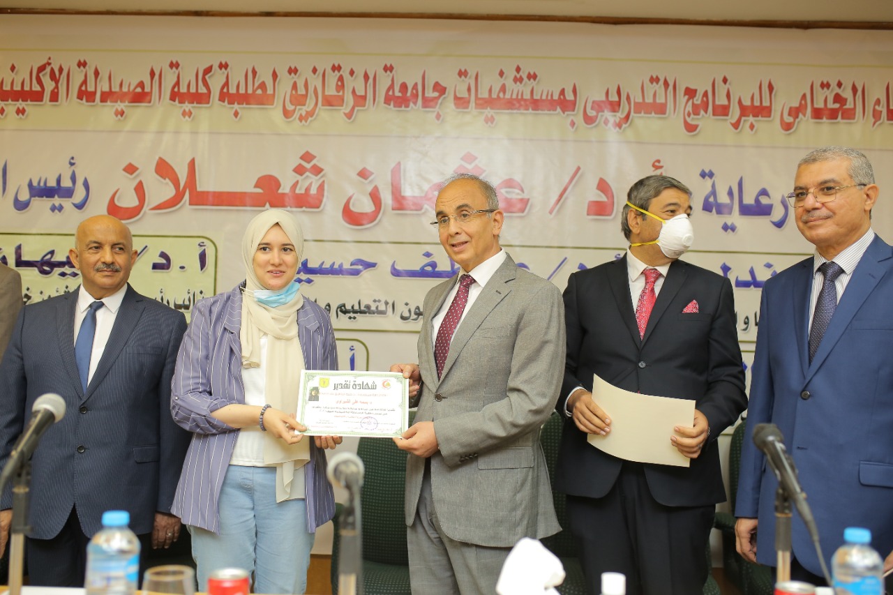  تدريب طلاب الصيدلة الإكلينيكية بمستشفيات جامعة الزقازيق