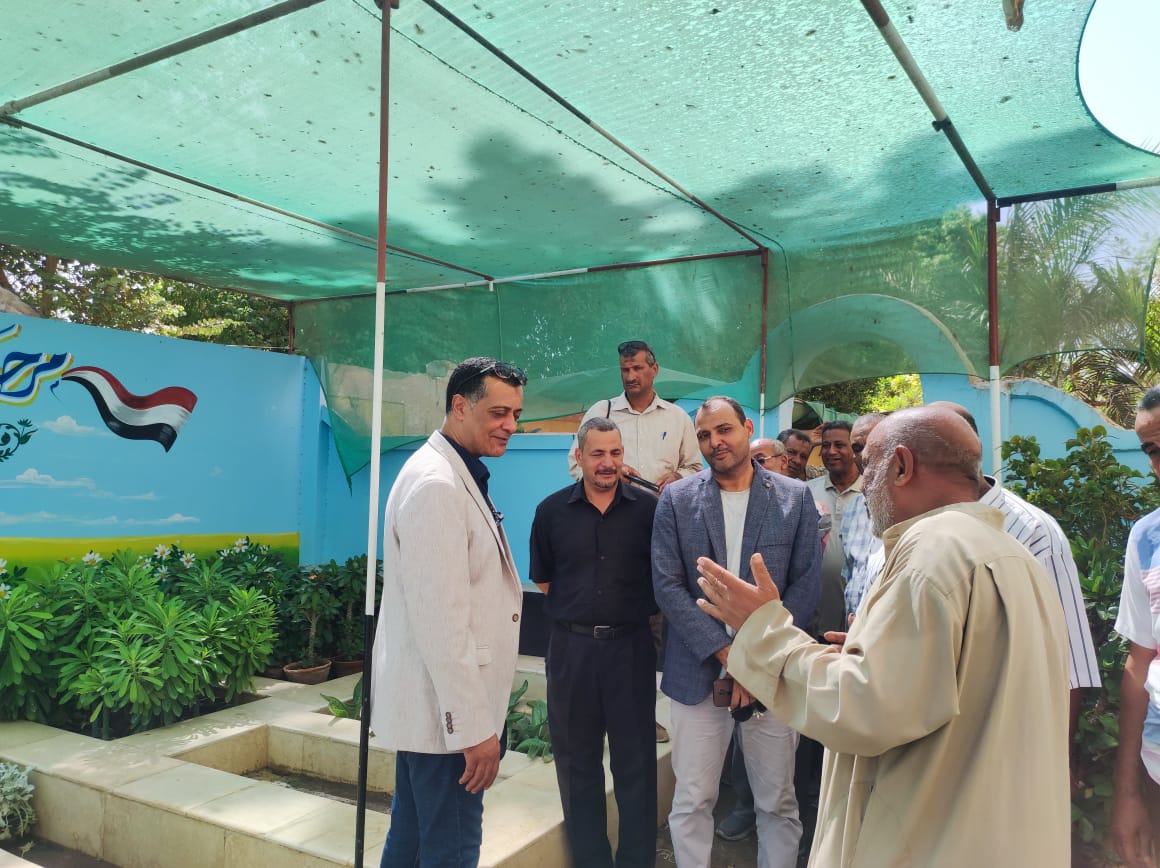 استبعاد مديرمدرسة بنقادة وتعليمات بتسليم الكتب دون ربطها بالمصروفات