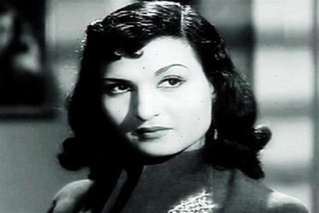 نعيمة عاكف 