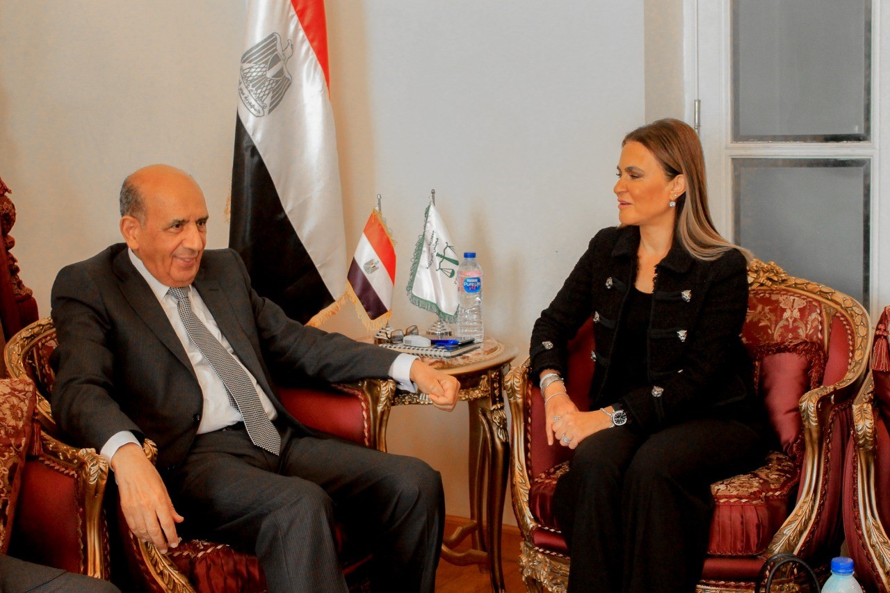 وزيرة الأستثمار مع رئيس مجلس الدوله