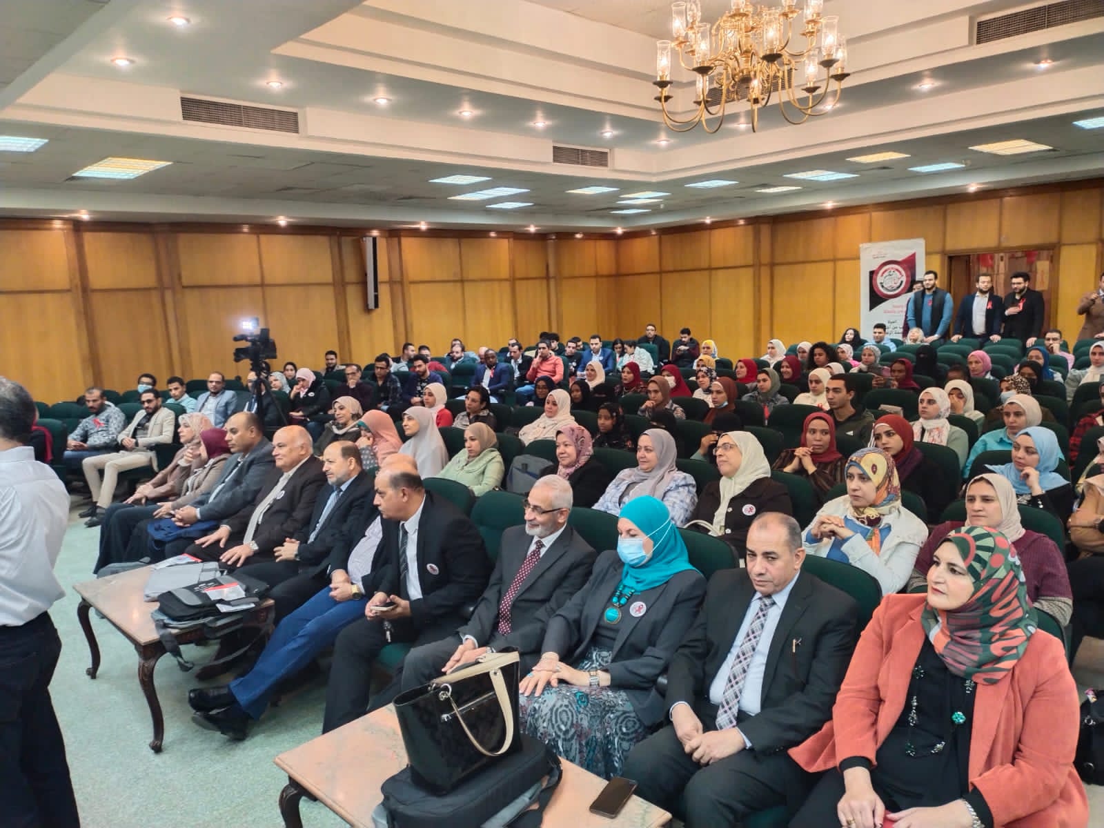 افتتاح مؤتمر اليوم العلمى لمرض الإيدز بطب الزقازيق ..صور